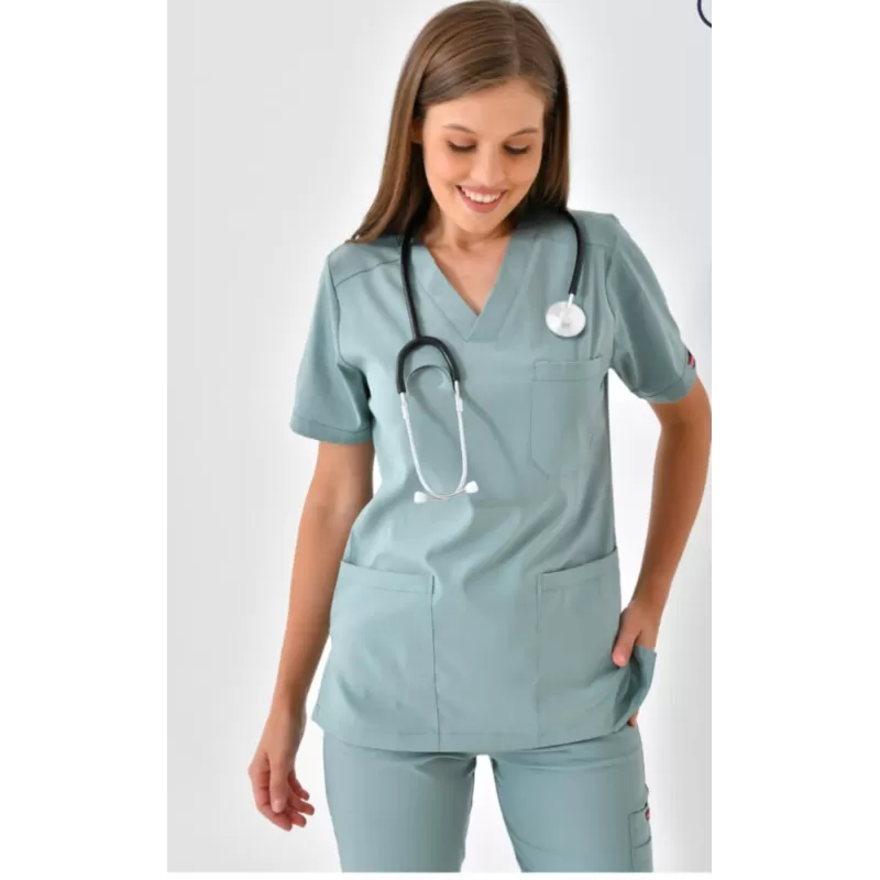 Šaltai žalias medicininis kostiumas BAZE 6428 Šaltai žalias medicininis kostiumas BAZE 6428
